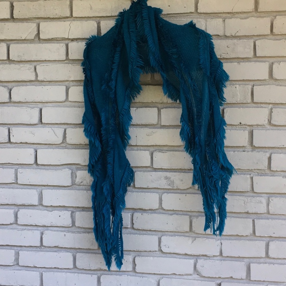 Blue fringe scarf